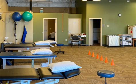 PHYSIOTHERAPY IN MONUMENT .